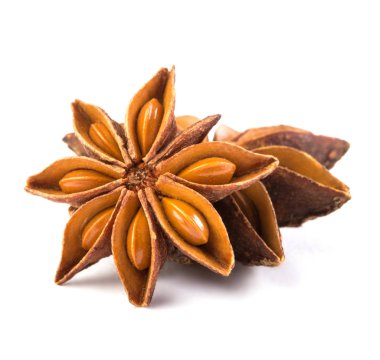 Yıldız anason baharat beyaz arka plan üzerinde overhea izole kapatmak