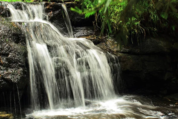 Cachoeiras Vattakanal Com Paisagem Rochosa Uma Floresta Tropical Kodaikanal Tamilnadu — Fotografia de Stock