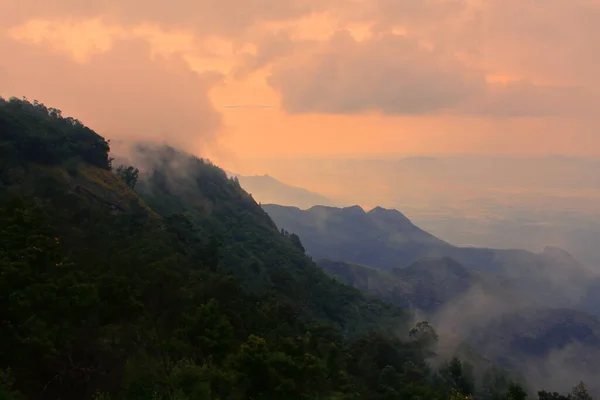 Belo Nascer Sol Vista Panorâmica Das Colinas Palani Kodaikanal Uma Imagens De Bancos De Imagens Sem Royalties