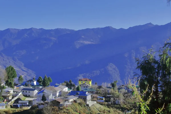 Γραφική Θέα Του Tawang Λόφο Σταθμό Που Περιβάλλεται Από Himalaya — Φωτογραφία Αρχείου