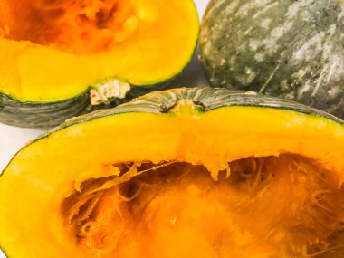 Beyaz arka plan üzerinde Shokichi kabak