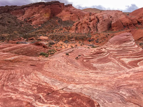 Удивительные цвета и форма скалы Огненный Вав — стоковое фото