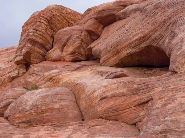 Las formaciones rocosas únicas de piedra arenisca roja —  Fotos de Stock