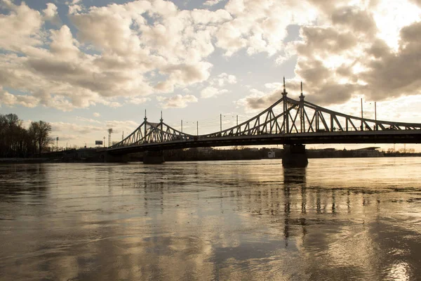 Міст Через Річку — стокове фото