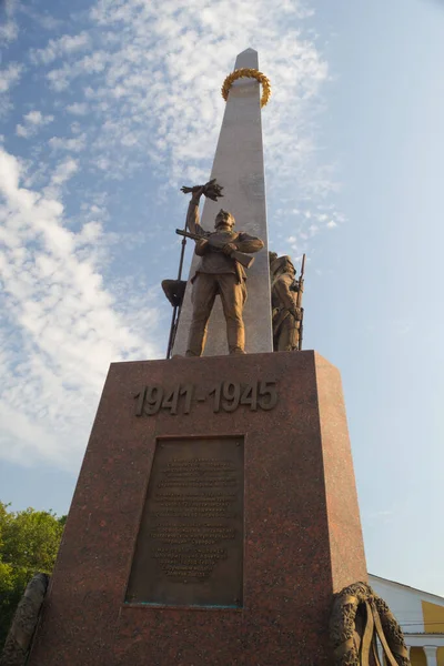 Smolensk, Rusya 'nın asker-savunucularının anıtı