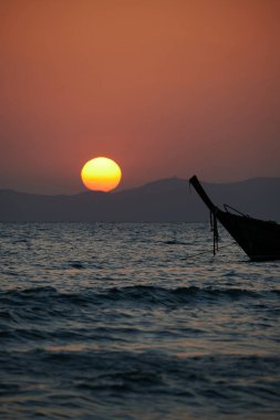 28 Şubat 2020, Tayland 'ın Khlong Muang Sahili' nde gün batımı manzarası..