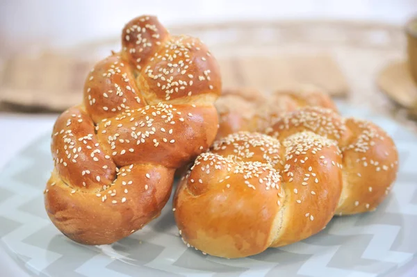 Challah Hala 전통적으로 보석처럼 달콤하고 안식일 덩어리이며 빵이다 아침에는 먹는다 스톡 사진