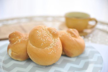 Ekmek somunu, taze ekmek. Kahvaltıda taze ekmek.