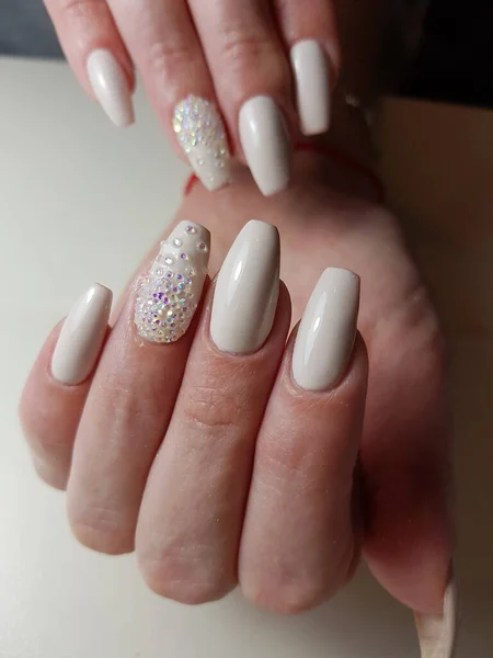 Mooie Vrouw Nagels Met Mooie Manicures — Stockfoto