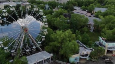 New Orleans Louisiana 'da terk edilmiş bir lunaparkta. 