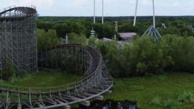 New Orleans Louisiana 'da terk edilmiş bir lunaparkta. 