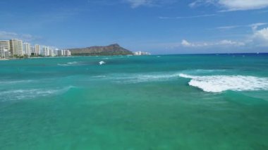 Honolulu Oahu Hawaii 'deki dalgaların havası.