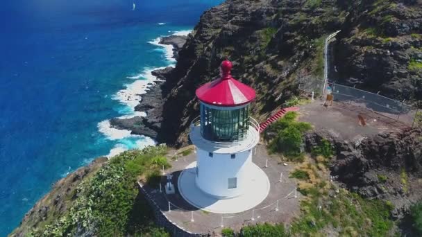 Воздушный Крупный План Маяка Макапуу Точка Оаху Гавайи — стоковое видео