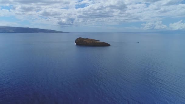 オアフ島ハワイの近くの島の空中 — ストック動画