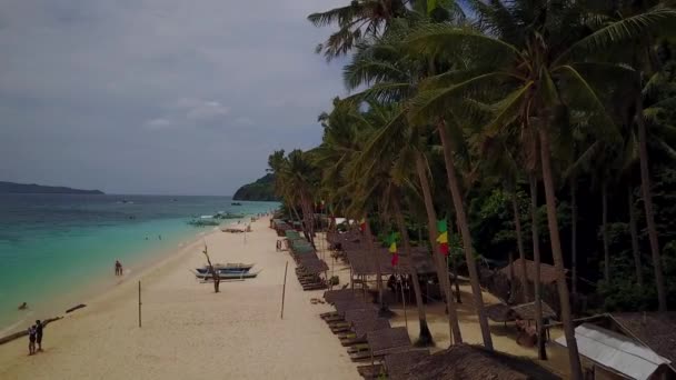 Boracay Filipinas Ilha Barcos Frente Praia Aérea — Vídeo de Stock