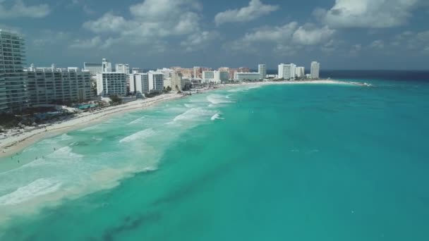 Sobrevuelo Aéreo Zona Hotelera Cancun Mexico — Vídeo de stock