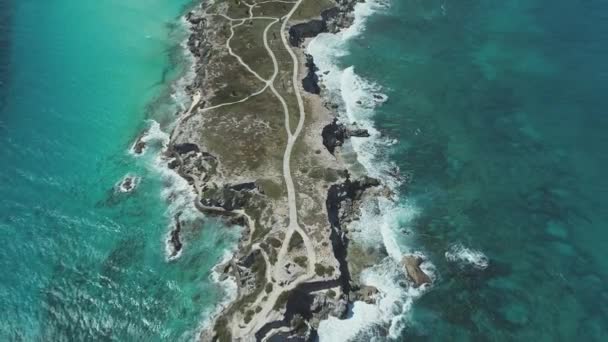 Wysoki Kąt Anteny Skalistego Urwiska Plaża Cancun Meksyk — Wideo stockowe
