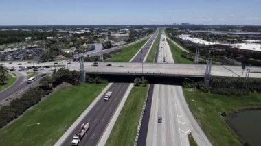 Orlando Alışveriş Merkezi sağ i4 köprüsünde