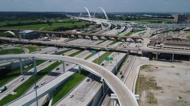 Aerial Busy Highway Margaret Mcdermott Bridge Dallas Texas — Video