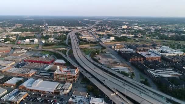 Antenne Der Vielbefahrenen Autobahn Der Innenstadt Von Dallas Texas — Stockvideo