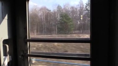 Tambour tren kapısı ve penceresi hareket halinde