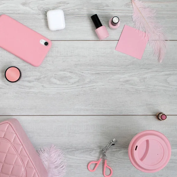 Pink Flatlay White Wood Background Flat Layout Beauty Fashion Top — Stock Photo, Image
