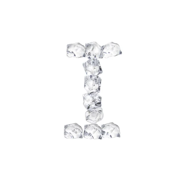Одна Буква Льда Треснувшего Стекла Изолирована Белом Фоне — стоковое фото