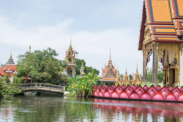 Helder Water Ontspannen Tijd Stranden Tempels Rond Thailand Wilde Dieren — Stockfoto
