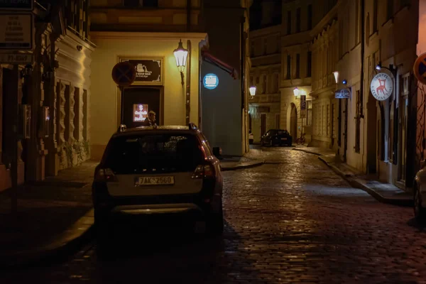 Mimarlık ve sokak, Prag