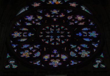 Prag kilisesinin penceresi, Prag