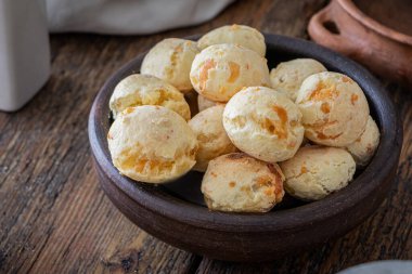 Chipa Brezilya usulü bir atıştırmalık peynirli ekmek, pao de queijo.