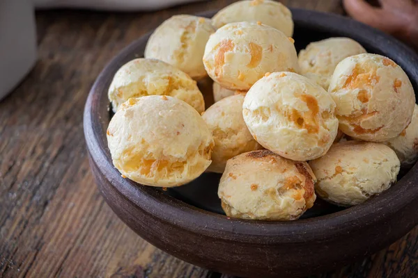 Chipa Brezilya usulü bir atıştırmalık peynirli ekmek, pao de queijo.