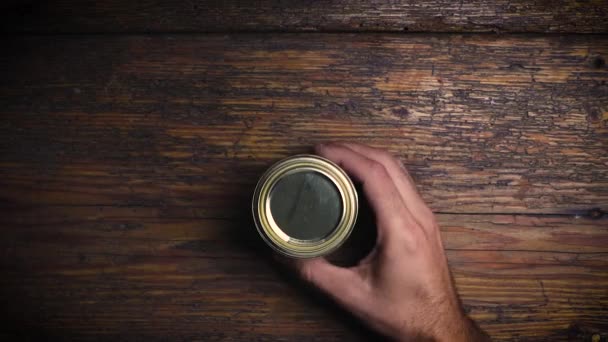 Vista Superior Mão Colocando Pote Tinta Pincel Uma Chave Fenda — Vídeo de Stock