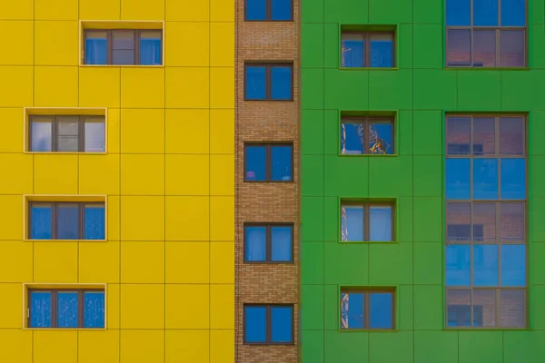 Bâtiment Moderne Avec Ciel Bleu — Photo