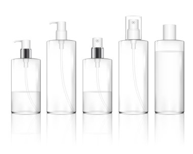 Farklı kapaklı kozmetik plastik şişe (sprey, sprey pompa). Jöle, sıvı, losyon, krem, şampuan, banyo köpüğü için deri bakım şişeleri. Güzellik ürünü paketi (şeffaf). Vektör illüstrasyonu.