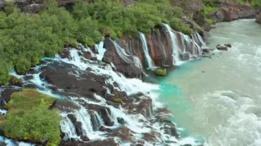 İzlanda 'daki Barnafoss Şelalesinin hava görüntüleri