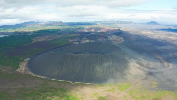 Majestatyczna Antena Nad Wulkanem Hverfjall Islandii Plan Ogólny — Wideo stockowe