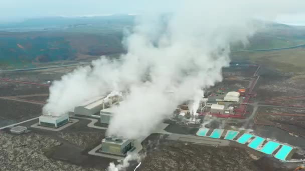 Flyg Över Svartsengis Geotermiska Kraftverk Blå Lagunen Island — Stockvideo