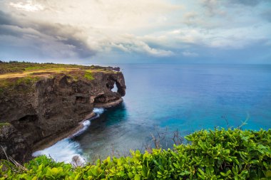 Japonya, Okinawa 'da Manzamo Burnu' nun gündoğumundan sonraki sabah, Nisan 2018