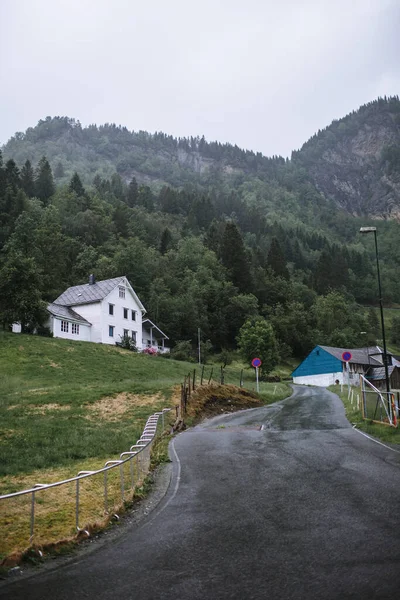 Paisaje Noruego Con Casas Locales Pueblo Del Norte Fondo Del — Foto de Stock