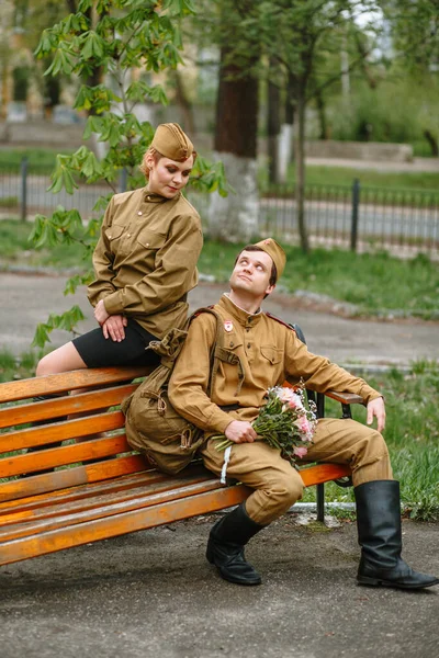 Een Meisje Een Soldaat Een Sovjet Militair Uniform Het Leger — Stockfoto