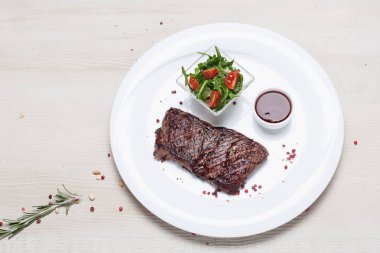 kızarmış et Steak yemek
