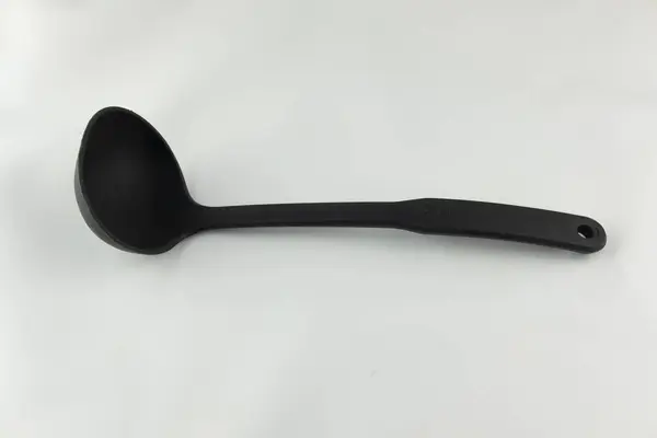 Cucchiaio Zuppa Plastica Nera Isolato Sfondo Bianco — Foto Stock