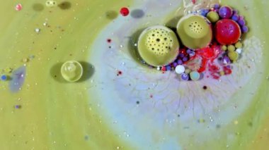 yağ renkli mürekkep küreler 