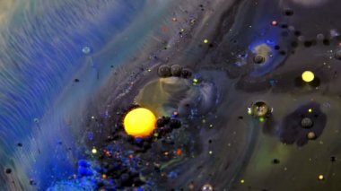 Boya kürelerin videosu 