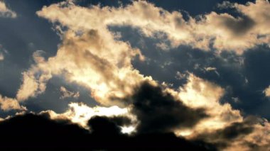 yağmurlu karanlık bulutlar zaman atlamalı