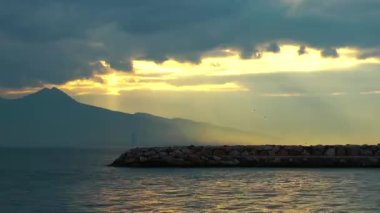 Rıhtım ve günbatımı zaman aşımı