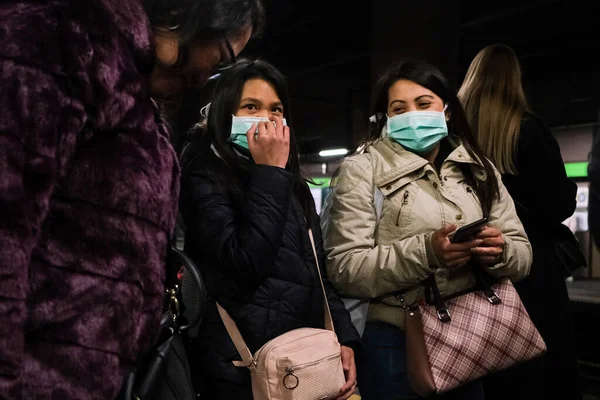 Milan Italy Lombardy February 2020 People Face Masks Protect Themselves — Stock Photo, Image