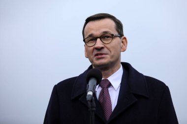 Czestochowa, Silesia, Polonya - 25 Kasım 2019: Başbakan Mateusz Morawiecki Czestochowa çevresindeki Otoyol 'un (Autostrada Bursztynowa) yeni bir bölümü.