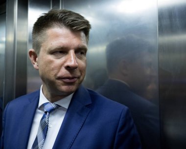 Czestochowa, Polonya - 19 Haziran 2017: Modern / Nowoczesna ofisinin açılışıyla bağlantılı Çestova 'daki Ryszard Petru' nun (Modern / Nowoczesna 'nın lideri) ziyareti